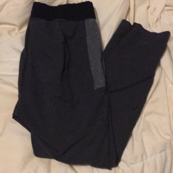 lululemon athletica Pants - Lululemon Jogger w Ruffle Band